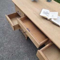 Raw Wood Desk -Room Fold Zone bf532ac9 a236 4319 beef c2a5dea93a6a