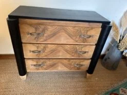 Art Deco Chest Of Drawers In Wood And Vintage Olive Veneer -Room Fold Zone c0504b08 adf7 4f14 afa1 e23cd3015930