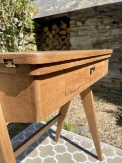 1950s Compass Feet Desk -Room Fold Zone c0fd731c 9985 4006 ae0c 33fd0d5800bc