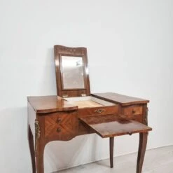 Antique Louis XV Dressing Table -Room Fold Zone c148fa71 e9d8 4da1 8588 0c82a74df9c5