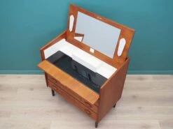 Teak Dressing Table, Scandinavian Design, 1960s, Manufactured By SW Finland -Room Fold Zone c2a577fe 3bc3 48d1 bd5a 45d02a25d437