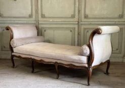 Louis XV Daybed In Beech Carved On All 4 Sides, France -Room Fold Zone c2fd8888 2b57 4621 9a61 ea28498e6b4e