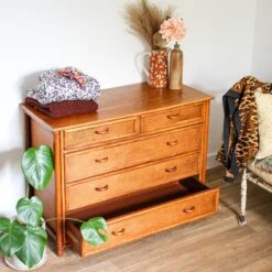 Vintage Rattan Chest Of Drawers -Room Fold Zone c3263fb1 2a20 45ae a9f1 c76b8b290eb2