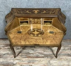 Very Rare Curved Venetian Louis XV Style Desk In Marquetry -Room Fold Zone c81d0323 ff2d 41a4 84da 3408bf1a8122