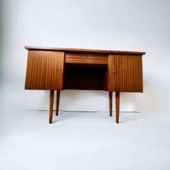 Vintage Wooden Desk/desk -Room Fold Zone cb9bb8f5 64e1 4777 808f d7e5863cc30b