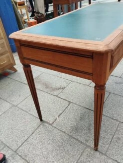 Old Louis XVI Style Flat Desk -Room Fold Zone cc24ab9f 17d9 436e 9212 283f94f494de