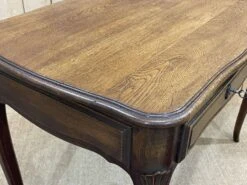 Louis XV Style Oak Desk Table From The Early 20th Century -Room Fold Zone cc3552ce 9287 4330 aeee 3f4d2e8c11ef