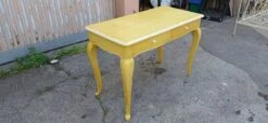 Very Pretty Table With 2 Large Drawers -Room Fold Zone d1d75884 68d8 47ea b112 978165e95ada