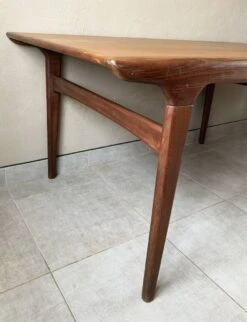 Danish Teak Dining Table By Johannes Andersen, 1960 -Room Fold Zone d3363c8e 2ae3 498a 81a7 6af8e4e940b4