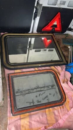 Stripped Vanity Unit Or Dressing Table -Room Fold Zone d348baf5 5ea7 44d8 8193 081b488096ba