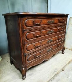 Oak Chest Of Drawers -Room Fold Zone d4ec33d0 cd18 42bf 8e49 4c2ac2aba80c