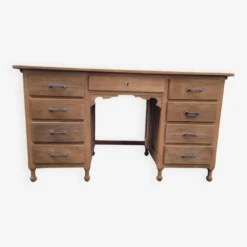 Raw Wood Desk -Room Fold Zone d637a388 2726 4c1a 8e80 e8075138e4b0