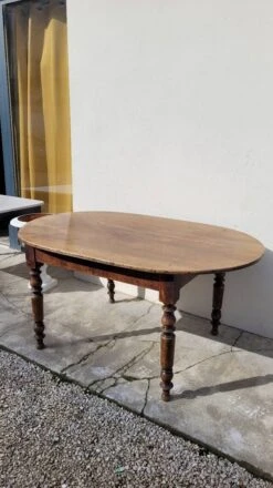 Oval Burgundy Farm Table In Solid Oak 19th -Room Fold Zone d67deb01 2ce8 407e b1da 786b3fb958ea