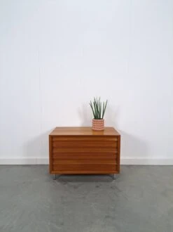 Ladekast Fineer Franzmeyer Möbel Met Chromen Poten -Room Fold Zone d6924e78 500a 4506 b3ad 8d6bbe72fa52