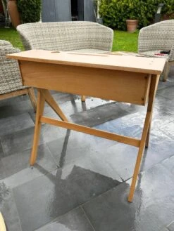 Children's Desk With Compass Feet -Room Fold Zone d69dafab c12b 4dc1 8403 b819ed704836