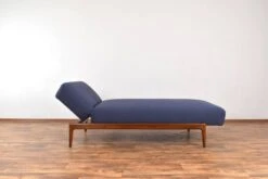 Mid-Century Danish Teak Daybed, 1960s. -Room Fold Zone d7d086a7 8ad3 461e a76b e9231109412f