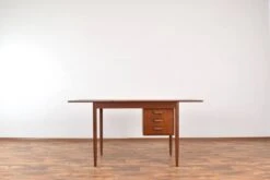 Mid-Century Danish Teak Extendable Desk, 1960s. -Room Fold Zone d7dcd71b 9c75 4cbc bfa0 092d0f17ab59