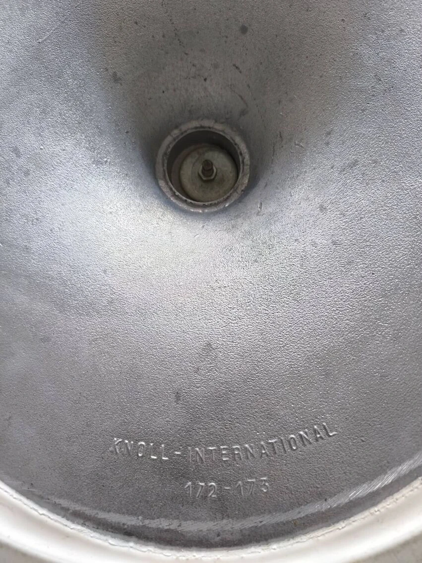 Knoll Table By Eero Saarinen 13 Knoll Table By Eero Saarinen - Image 11