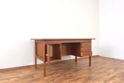 Mid-Century Danish Freestanding Teak Desk, 1960s -Room Fold Zone dc2291e4 f2d9 42d4 b3b5 5ffca208c06d