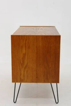 1960s Upcycled Oak Chest Of Drawers, Denmark -Room Fold Zone dd709e58 554b 48ed 8c67 8c8e8e089b94