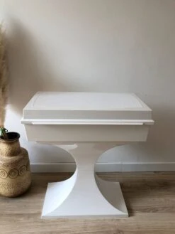 Dressing Table From The 70s, From The Flair Brand, Prisunic -Room Fold Zone ded8774f ccf2 4516 b7ad 262fc8ef7a44