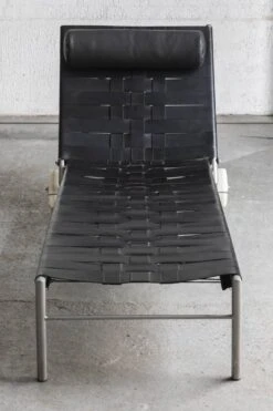 Daybed By FabiaanVan Severen, Belgium, 1996 -Room Fold Zone dfb4b362 cdc1 46fd af74 7648ec5d81a1