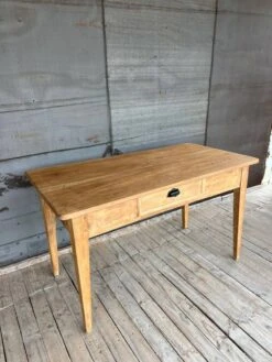 Raw Wood Country Table -Room Fold Zone e13287f2 9da6 4efc ab0b 712b39c37449