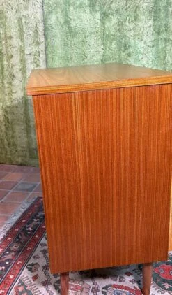 Mid Century Retro Vintage Teak Chest Of Drawers -Room Fold Zone e14e0029 9f5b 4d46 978b ccb2ebe4707a