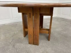 Vintage Round Table Maison Regain 16 Vintage Round Table Maison Regain -Room Fold Zone e288e7e5 4f3e 4f46 8c2f a309e761b379