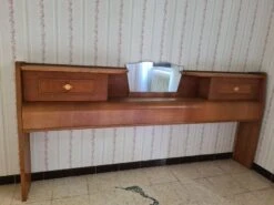 Sideboard, Dressing Table -Room Fold Zone e2ed2cc3 40ea 4bd3 a628 623ad8a011db