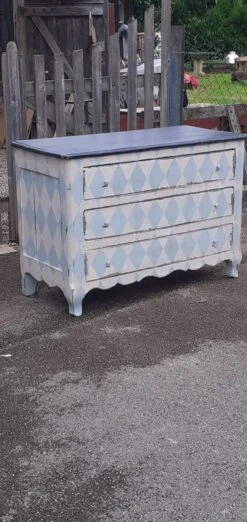 Revamped Chest Of Drawers -Room Fold Zone e57028a8 d0a7 42fb 986e 3814cbcbd90c