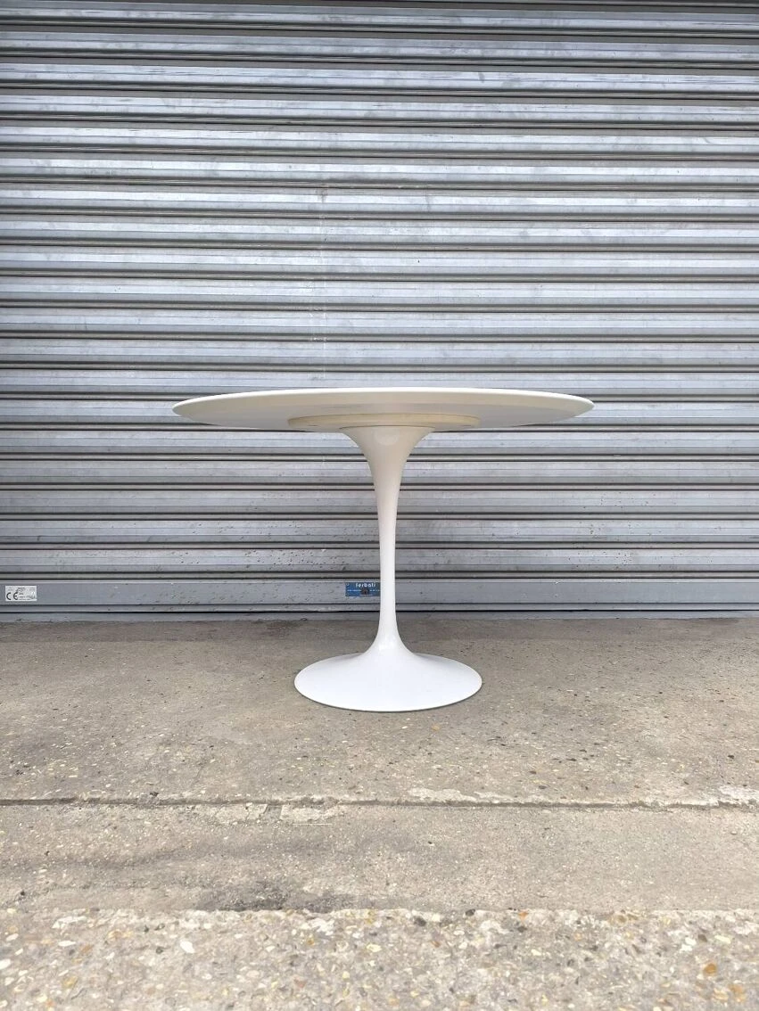 Knoll Table By Eero Saarinen 15 Knoll Table By Eero Saarinen - Image 13