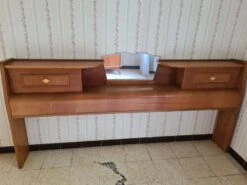 Sideboard, Dressing Table -Room Fold Zone e5ea5948 7dc1 4f42 a371 69400ba15ee9