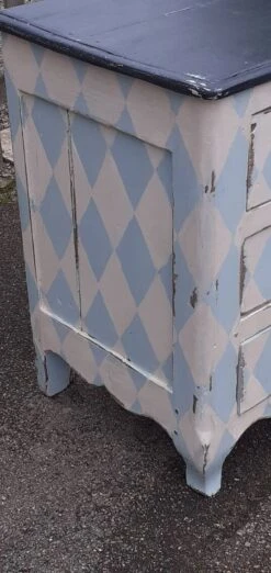 Revamped Chest Of Drawers -Room Fold Zone e749093b c538 42ad bb20 ab2d17de024d