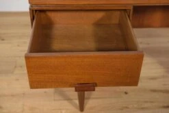 Mid-Century Dressing Table By I. Kofod-Larsen For G-Plan, 1960s -Room Fold Zone e7544c13 2857 4ace 8f64 ac2026c674c3