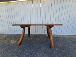 Breton Brutalist Table And Chairs Set -Room Fold Zone e7af7b9f 64ee 4548 9858 f2a3b9e54a27