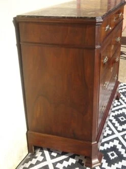 Large And Old Chest Of Drawers In Burl Walnut -Room Fold Zone e8f9fe3e fefb 4c5d 9b41 4eb264e1eb9e