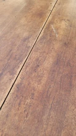 Oval Burgundy Farm Table In Solid Oak 19th -Room Fold Zone e993c4d0 45fb 49bc 95c7 b00e5e889ad7