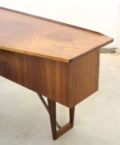 Peter Løvig Nielsen Boomerang Bureau 'Flovlev' Vintage Midcentury -Room Fold Zone ed572bc7 baee 4a9b 946f 6c423fdeefe9