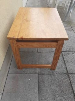 Pine Children's Desk -Room Fold Zone ee8cc3e5 f72d 4536 a5ec 47885d90bbc0