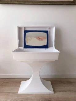 Dressing Table From The 70s, From The Flair Brand, Prisunic -Room Fold Zone ef42975c f46f 44eb a3bd b145a807c72a