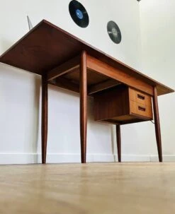 Scandinavian Desk Gunnar Tibergaard 1960s -Room Fold Zone ef8cea83 e392 47f1 b1dd 094af6184e6e