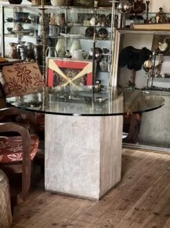 Round Table By Sergio & Giorgio Saporiti -Room Fold Zone f21214a6 26c6 40b9 9da5 ca9a8964a9f8