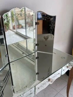 Venetian Dressing Table Mirror 1950s -Room Fold Zone f3048c65 ec54 41ce 8ec2 90d7d4505d69