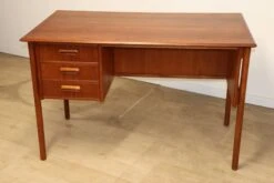 Scandinavian Teak Desk By Gunnar Nielsen Tibergaard, 1960 -Room Fold Zone f3505e46 d54c 4b76 b89a 9a1ca4255e3d