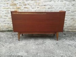 Scandinavian Dressing Table -Room Fold Zone f3d483ad cfeb 4841 8d55 cbcebd03bc61