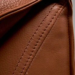 Le Bambole Lounge Chair & Footrest By Mario Bellini For B&B Italia, 1972 -Room Fold Zone f418336e f16b 47ca 8d95 aeba1f821e2c