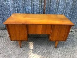 Vintage Desk With Oak Compass Legs -Room Fold Zone f42dda0a 0d1f 4722 8542 b527e1190a7d
