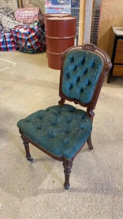 English Style Chaise Lounge -Room Fold Zone f476fa8b 2912 4626 95cc 80bdc9e313cd