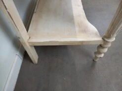 Weathered Dressing Table -Room Fold Zone f683dfc7 0edd 41fd 811b 61d34801d2bf